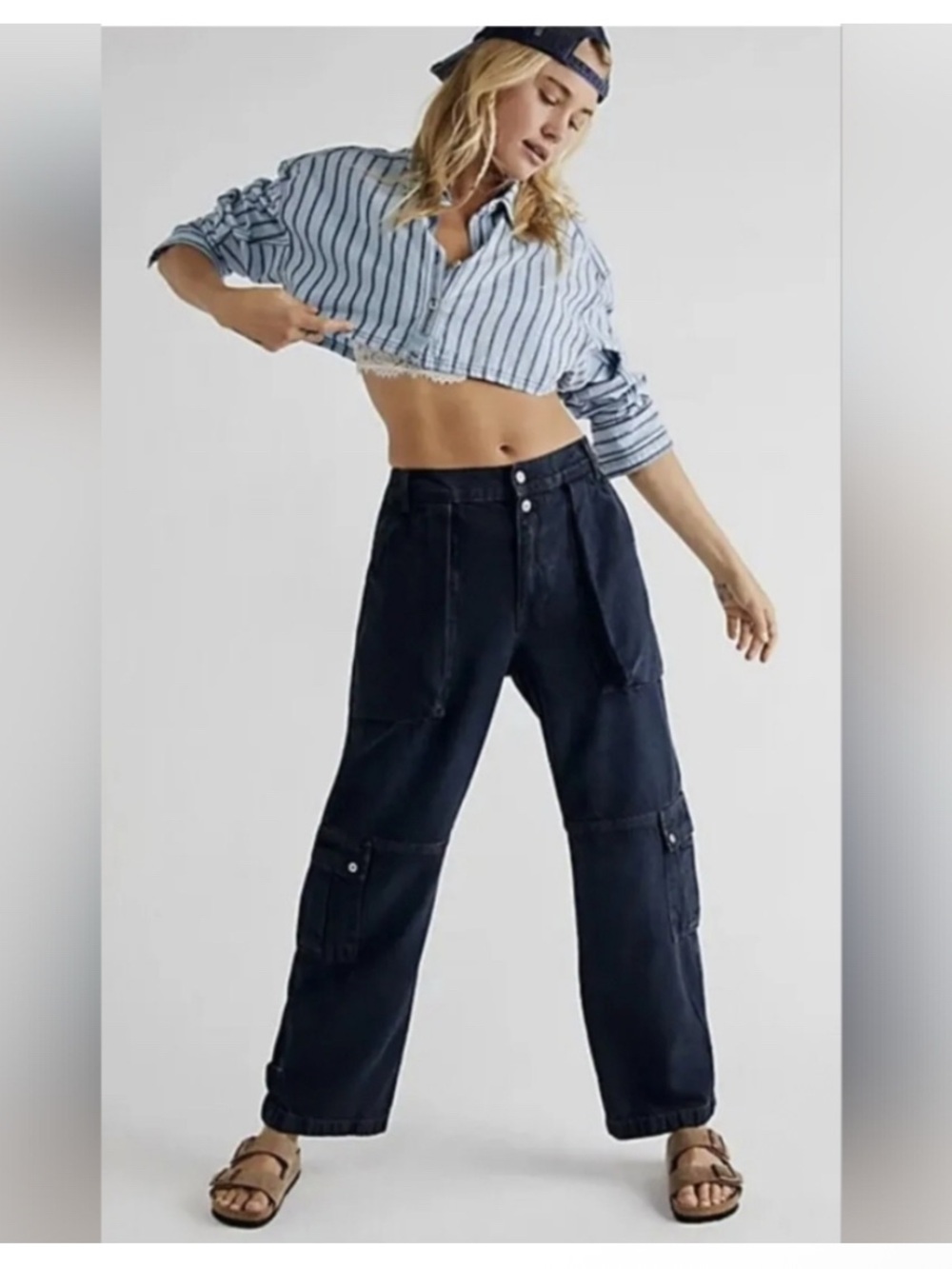 We the Free Free People Marx Slouchy Cargo Jeans in Bleu Noir Dark Blue